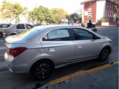 Imagen 24 de 25 de Chevrolet Onix Plus Joy Black 1.4 2023 0km 2022 Prisma Gall6
