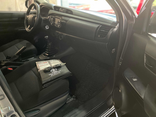 Imagen 15 de 15 de Toyota Hilux 2018 2.7 Cabina Doble Sr Mt