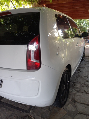 Volkswagen Up! 2014 1.0 Move Up! 75cv 3 P