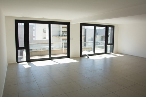 Venta Exclusivo Piso Con Cochera En Plaza Mitre