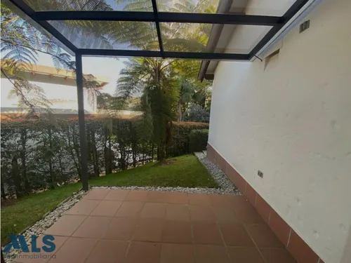 ¡tu Nuevo Hogar Te Espera En El Retiro!(mls#253785)