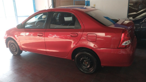 Toyota Etios 1.5 Sedan Xs 2017
