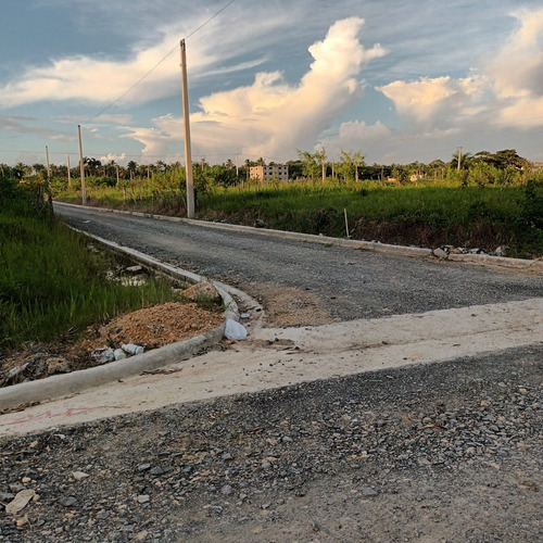 Imagen 7 de 13 de Solar De 190 M2 Con Bonos Para Bloc De 300 Bloc Gratis / En Villa Mella / Santo Domingo Norte