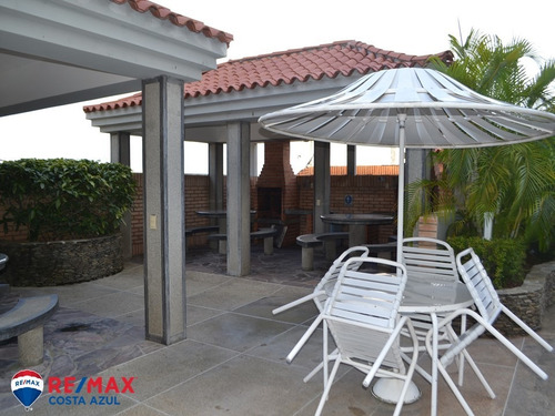 Imagen 11 de 14 de Se Vende Apartamento Amplio, Amoblado, En Tucacas, Edificio Puerto Varadero.