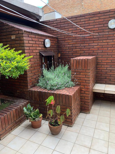 Venta De Chalet 5 Amb. S/lote 6.77x20m² En Caballito - Muy Buen Estado Y Ubicación