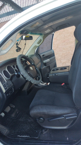 Toyota Tundra 5.7 Sr5 V8 Doble Cab 4x2 At