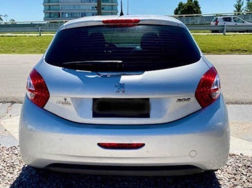 Peugeot 208 Nivel 2
