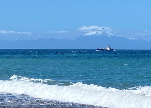 Sitios 1ra Fila Playa Mirando Continente Y Volcán Nevado 