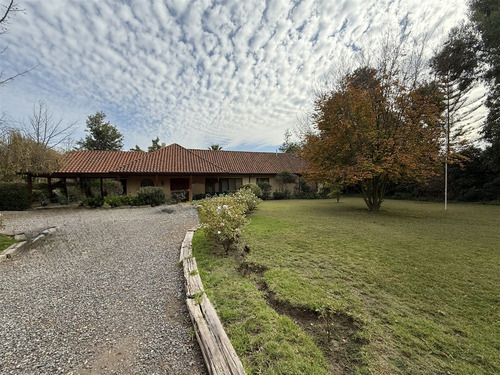 Casa En Venta De 3 Dorm. En Calera De Tango. Camino Lonquen