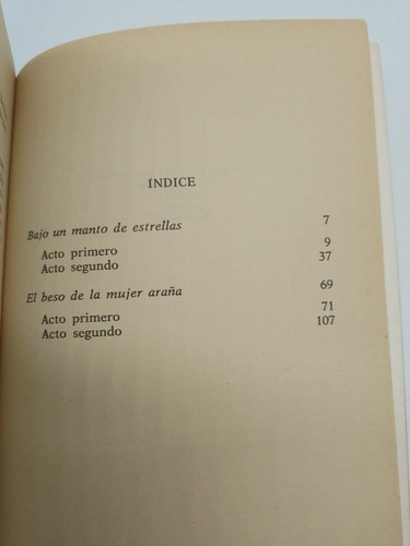 Libro Bajo Un Manto De Estrellas (Usado)