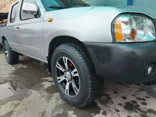 Nissan Frontier 2.4 Std D22 4x2