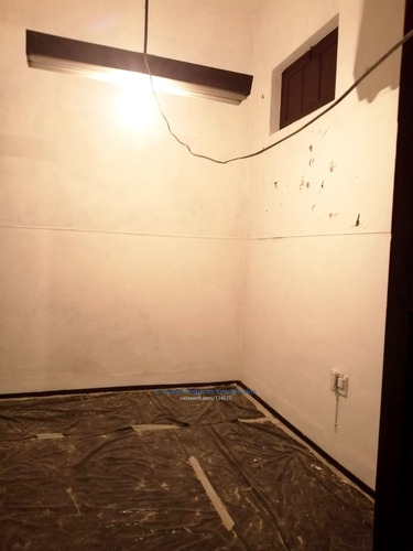 J.s Alquiler Local Comercial En Ciudad Vieja
