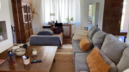 Casa En Venta Con Renta, Barrio Barbarita