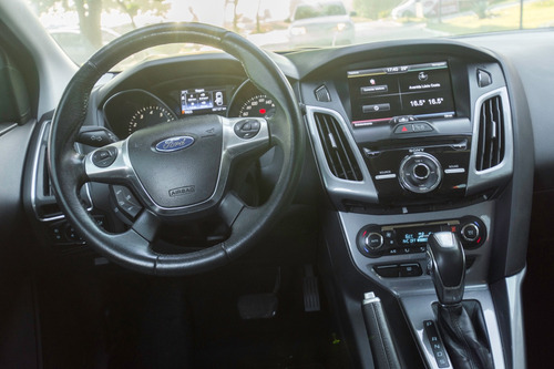 Ford Focus Hatch Titanium Plus 2.0 16v Powershift