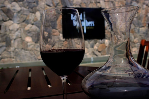 Imagen 3 de 10 de Vino Bad Brothers Facón Selection Cabernet Sauvignon 750ml.