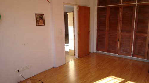 Imagen 19 de 30 de Excelente Chalet En Venta -zona Residencial Castelar Norte- 5 Ambientes- Toma Menor Valor