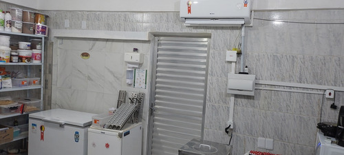 Passo Fábrica De Sorvetes, Com Loja E Açaiteria