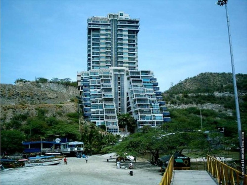 Venta Apartamento En 1 Línea De Mar, Rodadero Reservado