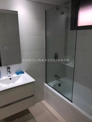 Apartamento En Venta 2 Dormitorios En Torre Esmeralda, Punta Del Este.
