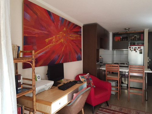 Se Vende Cómodo Departamento 2d2b Av. España 445, Santiago.