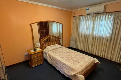 Casa En Venta - 4 Dormitorios 4 Baños - Cocheras - 330mts2 - La Matanza