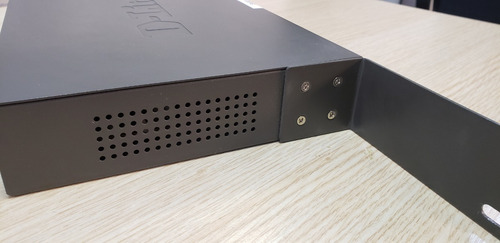 Switch D-link Des-1024d
