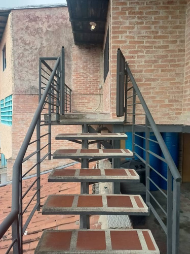 Imagen 2 de 9 de Se Alquila Anexo En La Unión