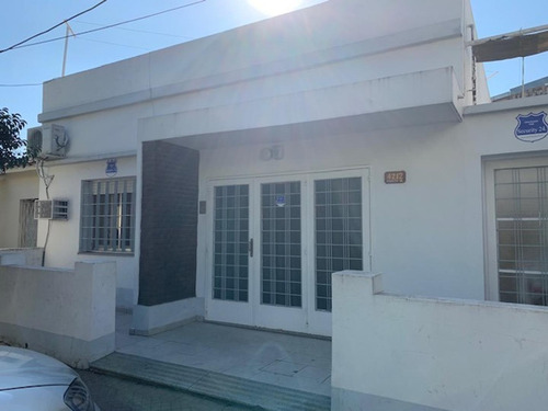 Imagen 2 de 14 de Casa Dos Dormitorios Cochera Cerrito 4200