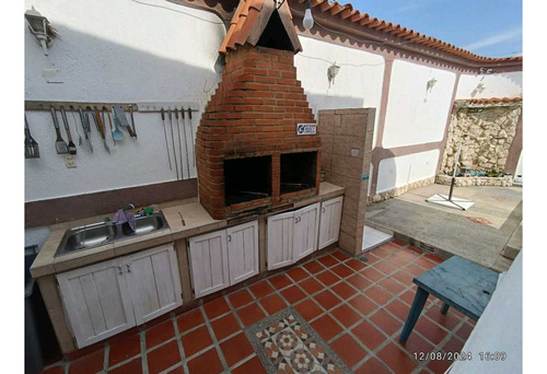 Posada En Venta En Tucacas Cg-8251280