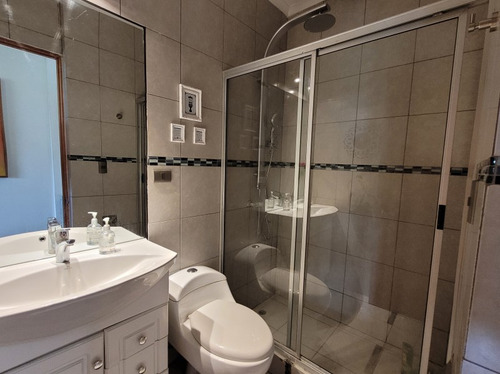 Casa En Venta En Calle Colina Vista Hermosa Las Condes