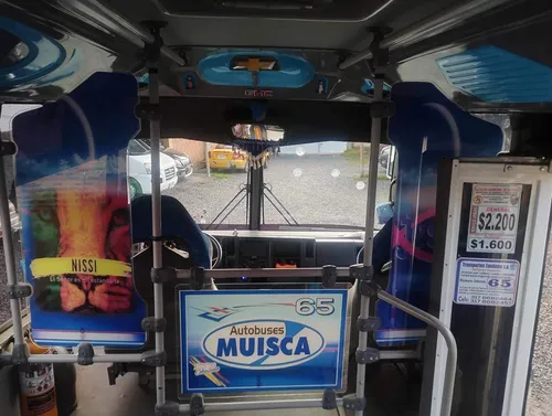 Bus Chevrolet Nkr 2022