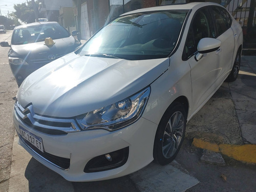 Imagen 5 de 13 de Citroën C4 Lounge 1.6i Thp Feel Pack Manual
