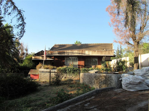 Casa En Venta De 8 Dorm. En La Florida