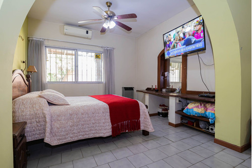 Imagen 26 de 30 de Venta Urgente Por Viaje Casa 5 Amb - Castelar