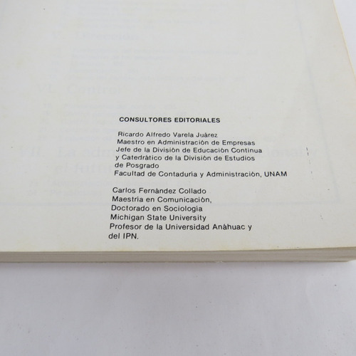 L8479 Stephen P Robbins -- Administracion Teoria Y Practica (Usado)