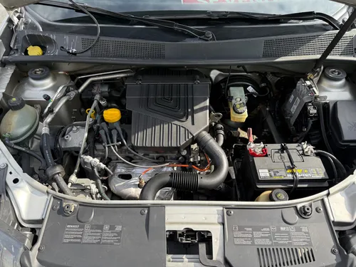 Renault Logan 1.6 Authentique / Life