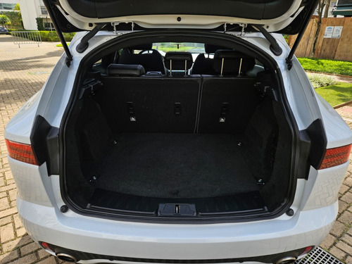 Jaguar E-Pace 2.0 16V P250 GASOLINA TURBO R-DYNAMIC SE AWD AUTOMÁTICO