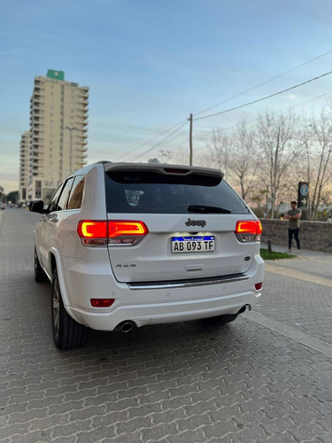 Imagen 7 de 19 de Jeep Grand Cherokee 2017 3.6 Overland 286hp At