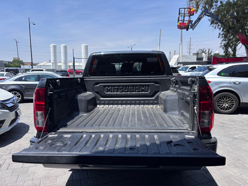 Mitsubishi L200 2.4 Cd Glx 4X2 Mt