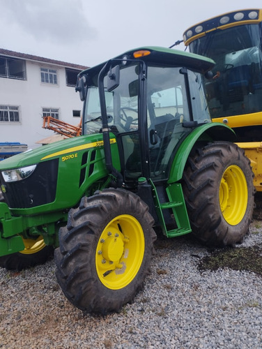 Trator John Deere 5070e Ano 2022