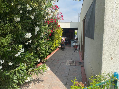 Casa 4 D + Escritorio + Servicio Colegios Lincoln Y Duna