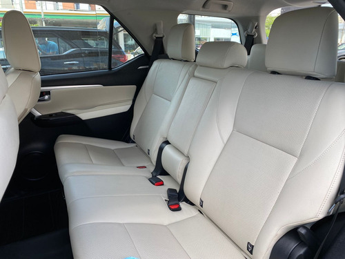 Imagem 11 de 15 de Toyota Sw4 Sw4 Srx Diamo. 4x4 2.8 Tb Die Aut. 2019/2019