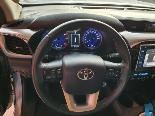 Toyota Hilux 2017 2.7 Srv Cab. Dupla 4x4 Flex Aut. 4p