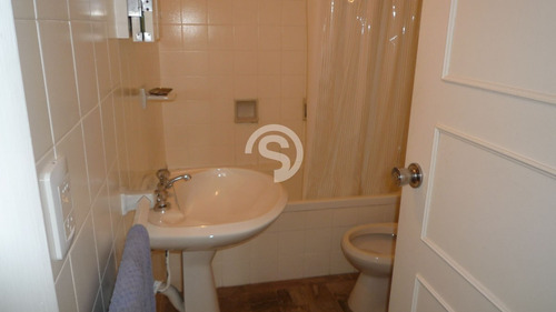 Apartamento En Peninsula, 2 Dormitorios *- Ref: 3394