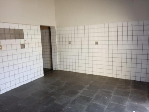 Salas Comerciais - Ref: L509