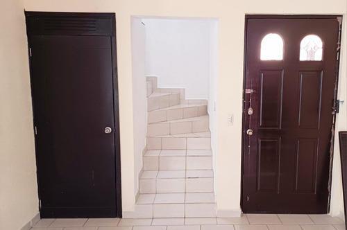Casa En Venta 105m2, Col. Granjas Banthi San Juan Del Río, Querétaro.