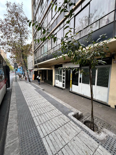 Local En Pleno Centro, Alto Flujo Peatonal