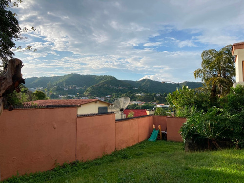Imagen 11 de 14 de Bella Casa En Prados Del Este