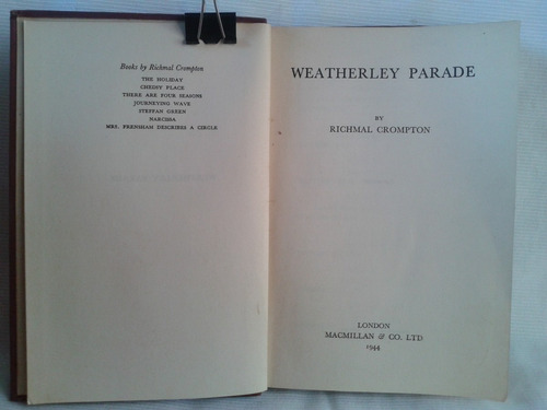 Weatherley Parade. Richmal Crompton Macmillan 1944 En Ingles