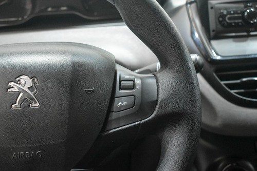 Peugeot 208 1.6 Active